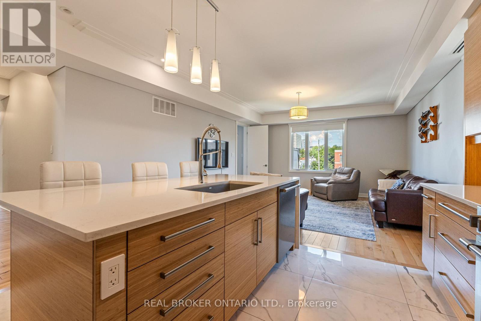 Photo 22 of 69 Donald Street, Ottawa ON