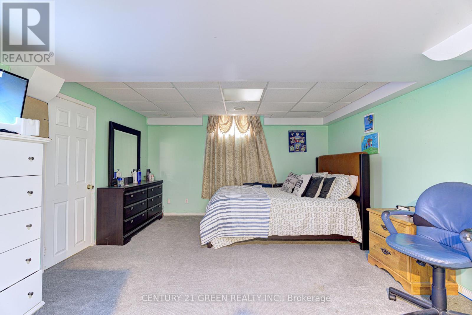 Photo 9 of 3 Desert Sand Drive, Brampton ON