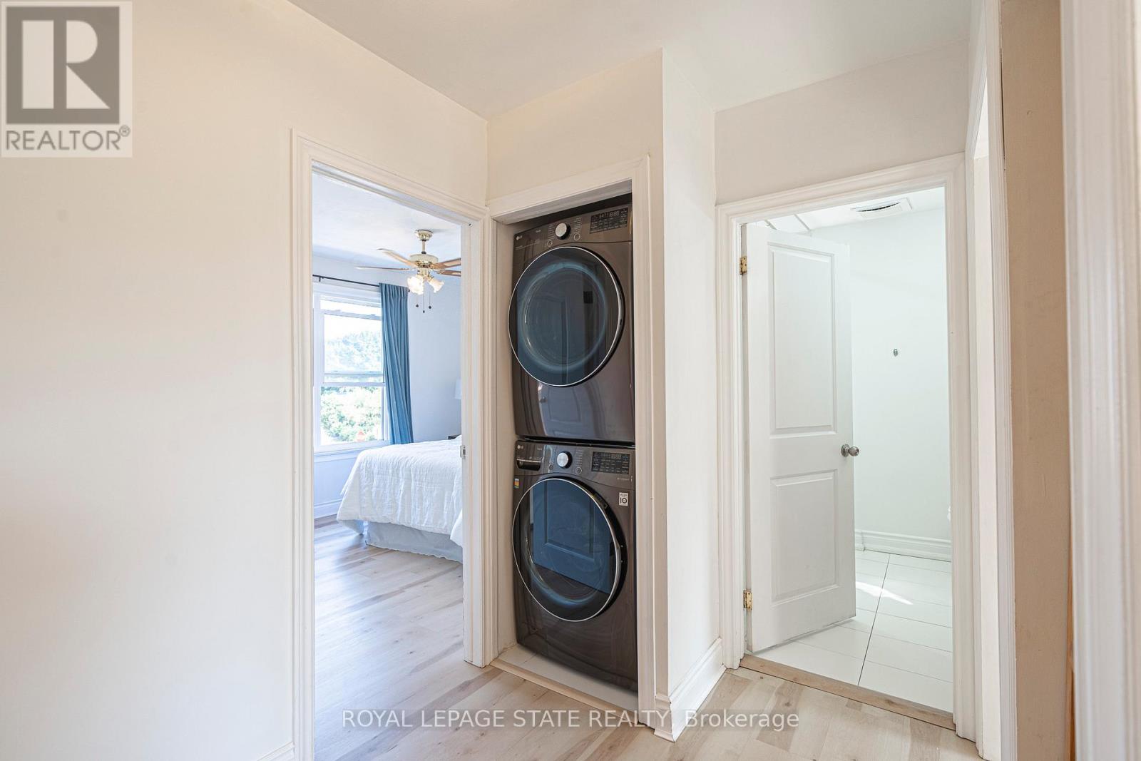 Photo 30 of 36 Spadina Avenue, Hamilton ON