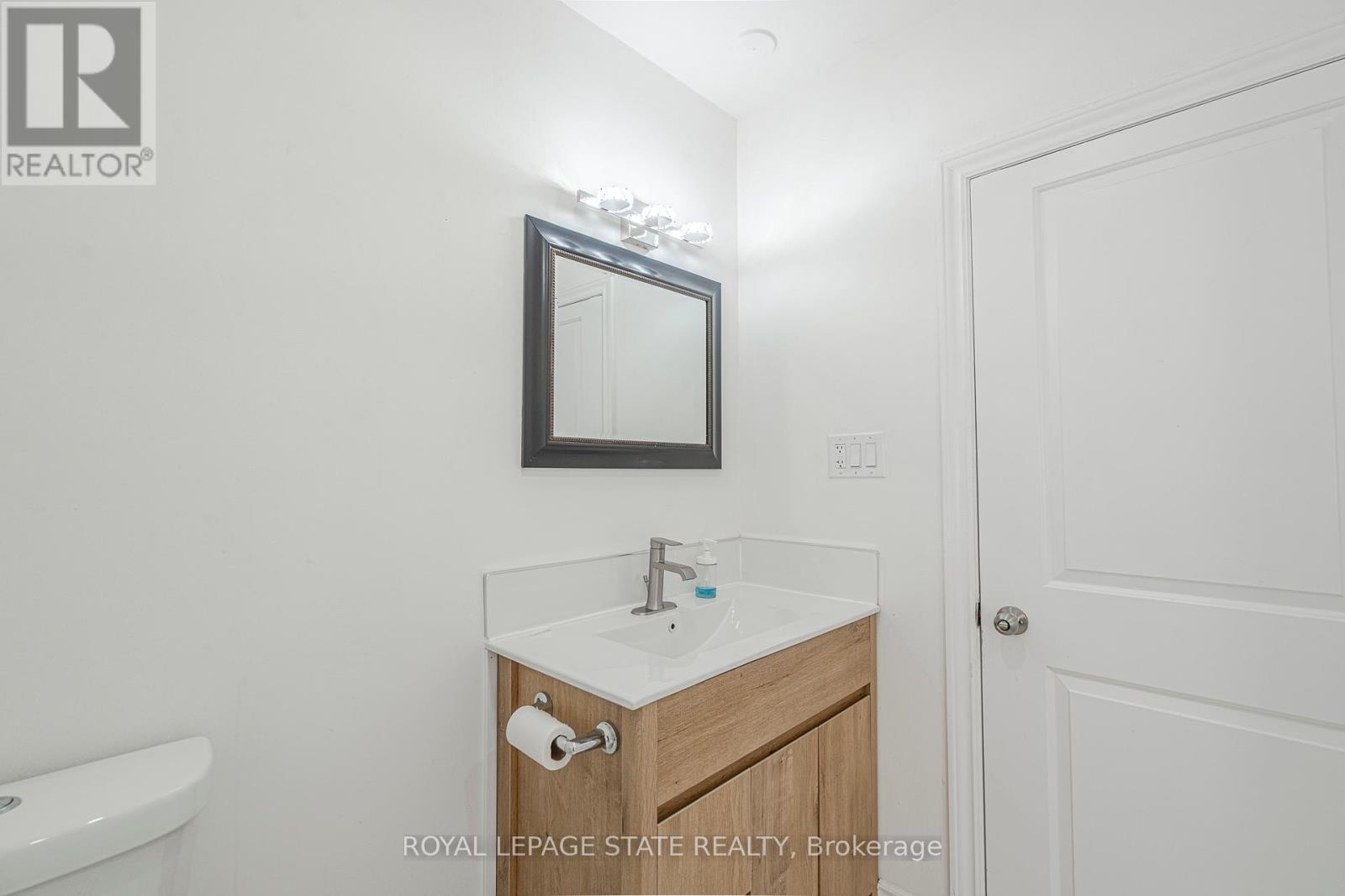 Photo 14 of 36 Spadina Avenue, Hamilton ON