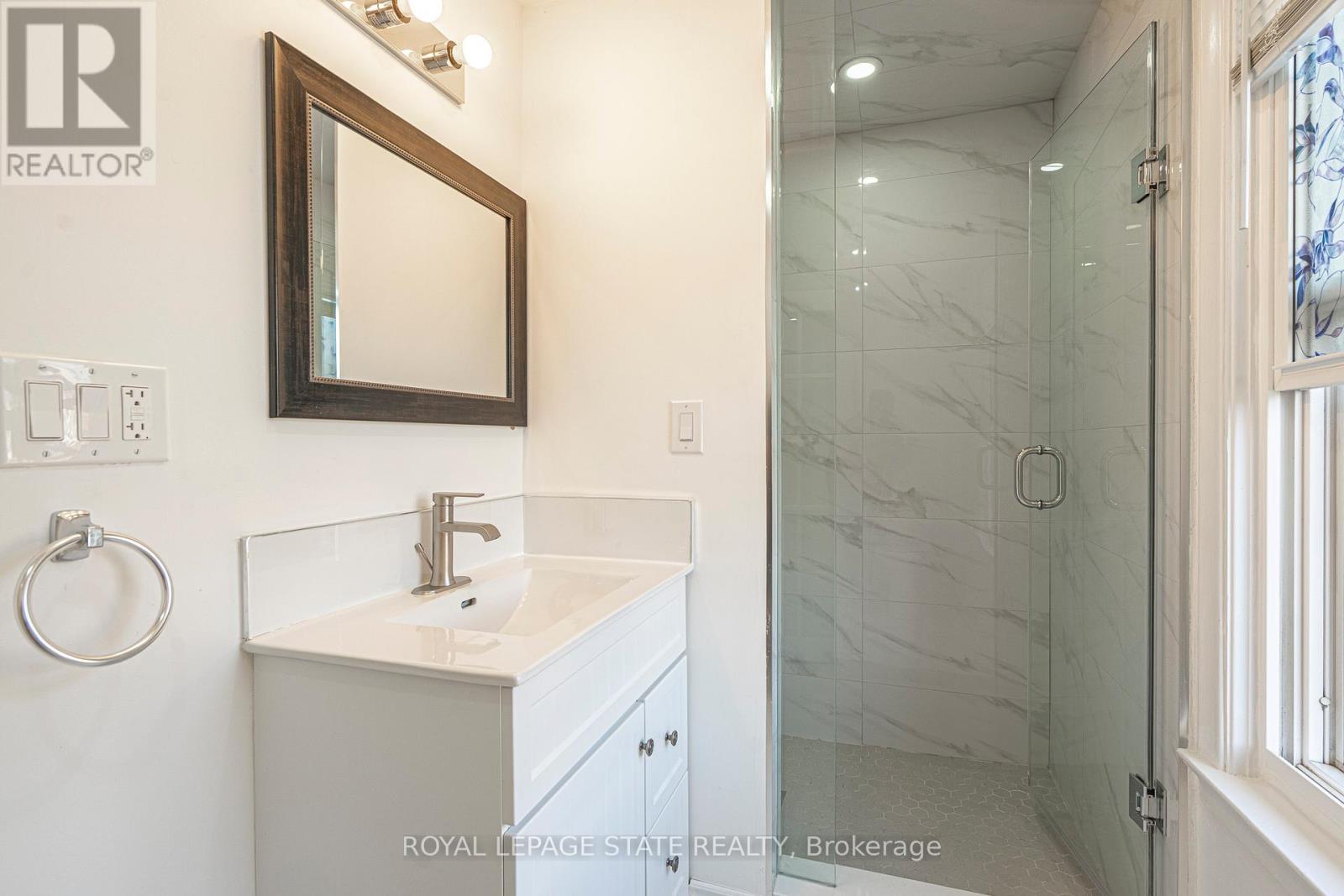 Photo 42 of 36 Spadina Avenue, Hamilton ON