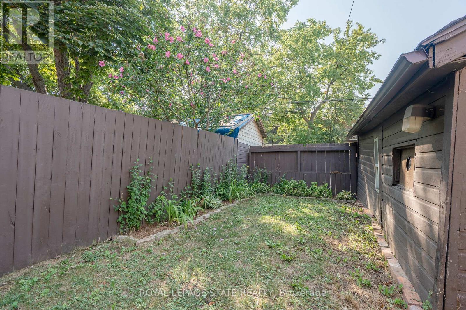 Photo 8 of 36 Spadina Avenue, Hamilton ON
