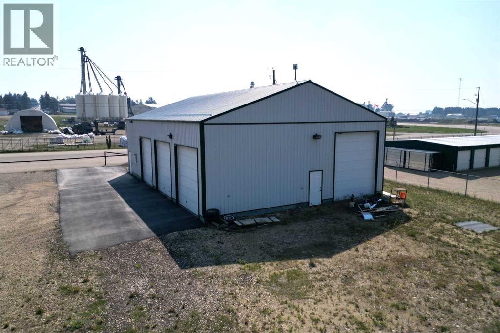 Photo 19 of 4806 52nd Street, Bentley AB