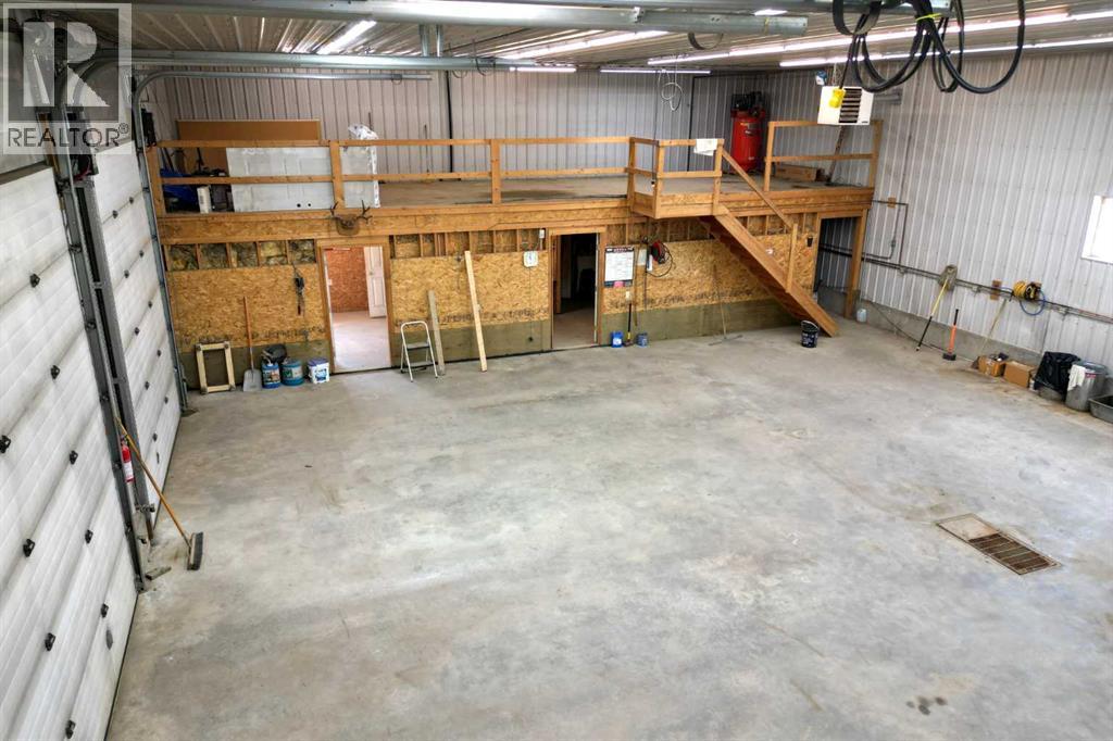 Photo 12 of 4806 52nd Street, Bentley AB