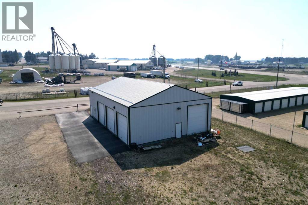 Photo 10 of 4806 52nd Street, Bentley AB
