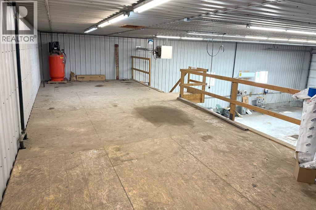 Photo 4 of 4806 52nd Street, Bentley AB
