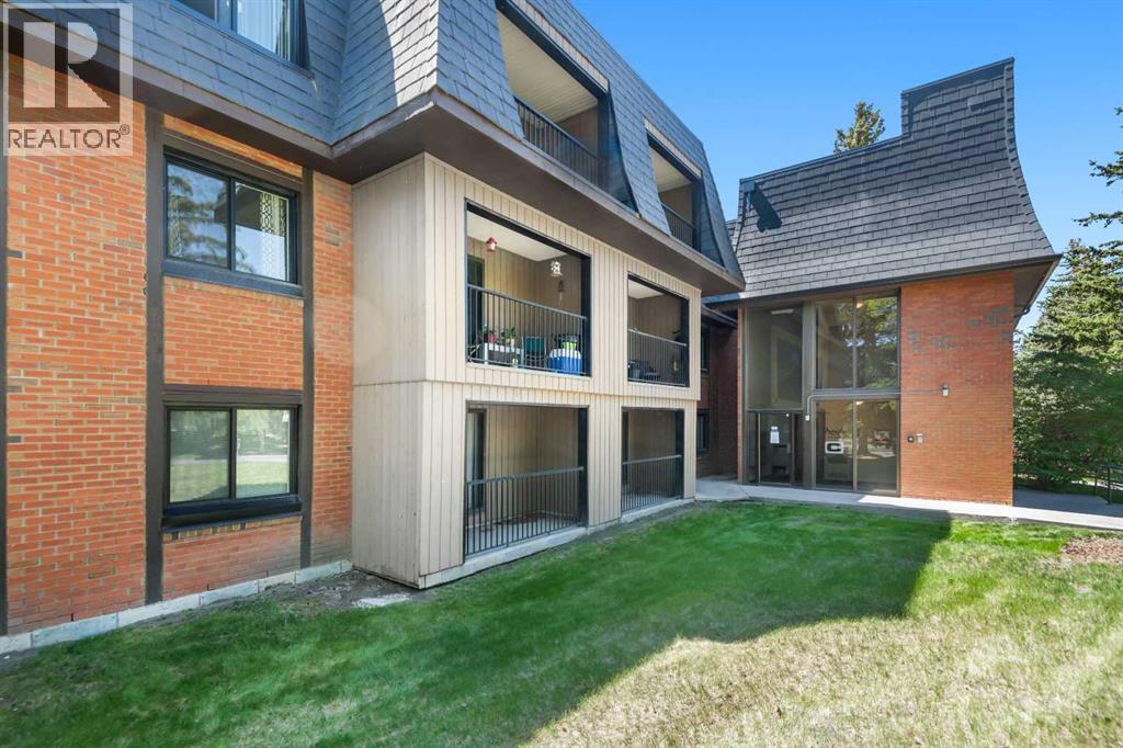 Photo 1 of 3201 4001 C 49 Street Nw, Calgary AB