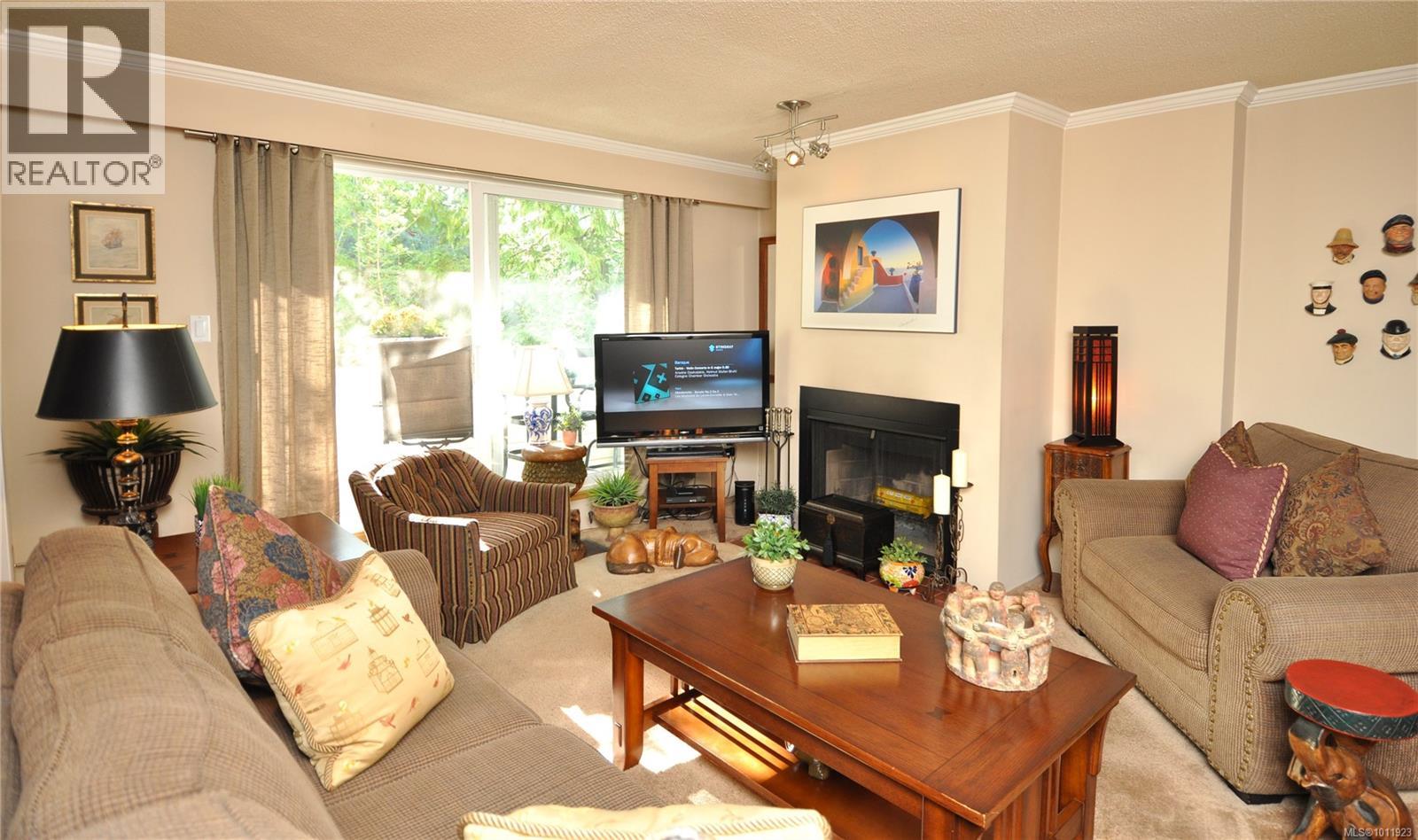 Photo 1 of 303 1068 Tolmie Ave, Saanich BC