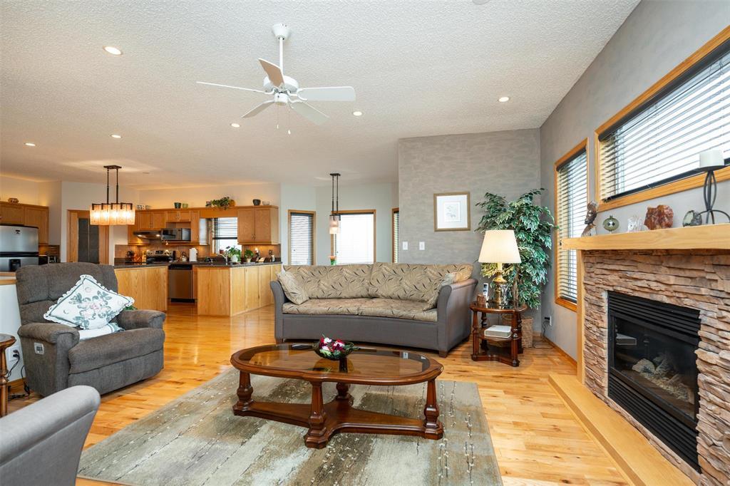 Photo 5 of 7 Winterhaven Drive, Winnipeg MB