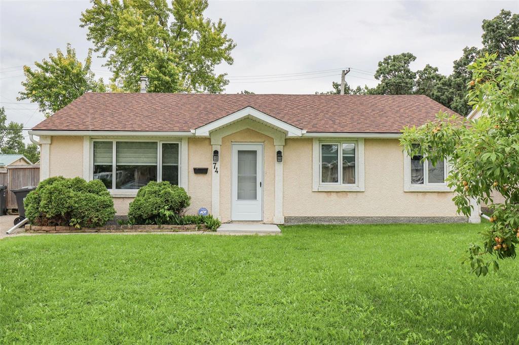 Photo 1 of 74 Cornwall Boulevard, Winnipeg MB
