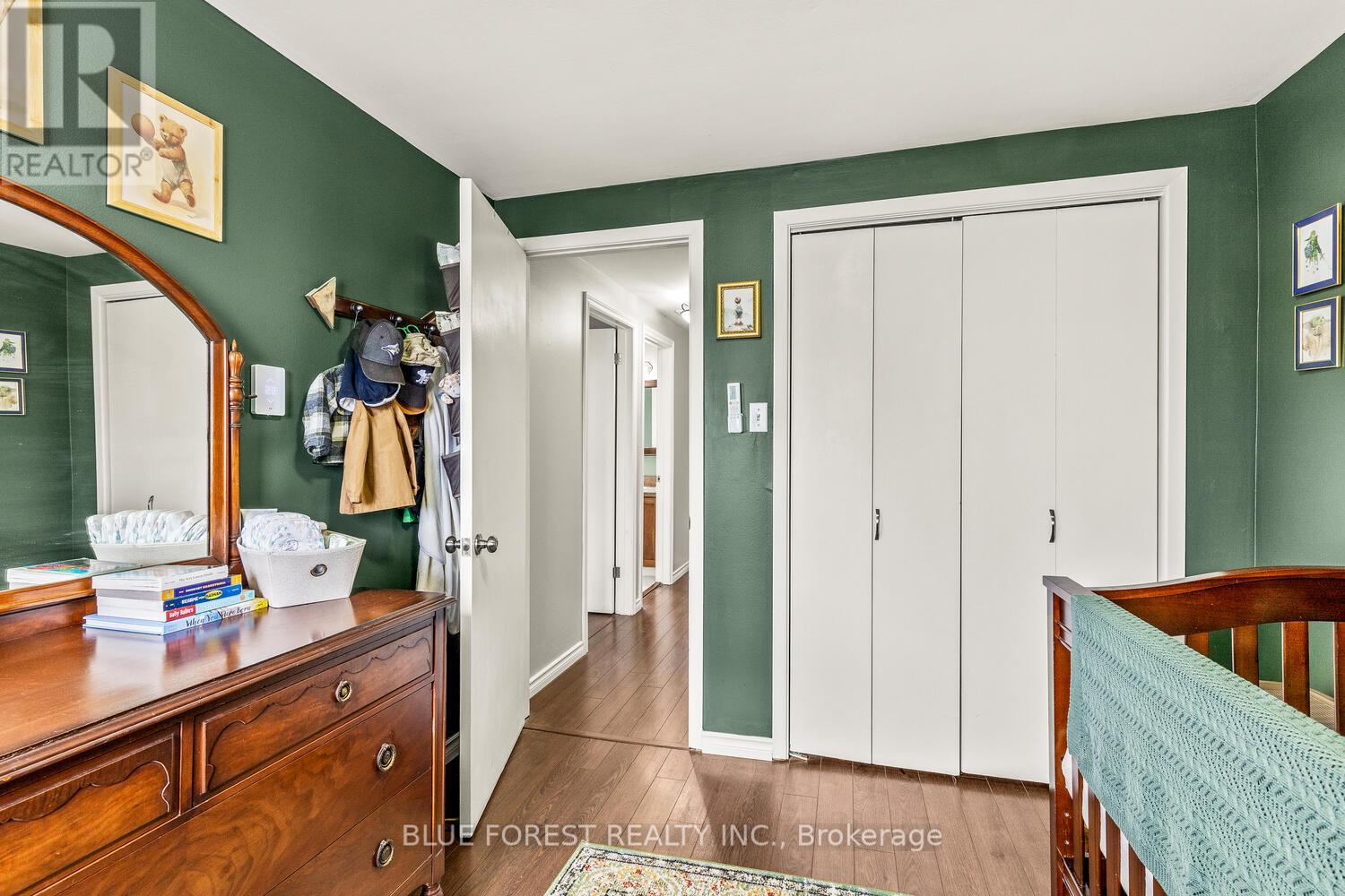 Photo 1 of 11 460 Southdale Road E, London South ON
