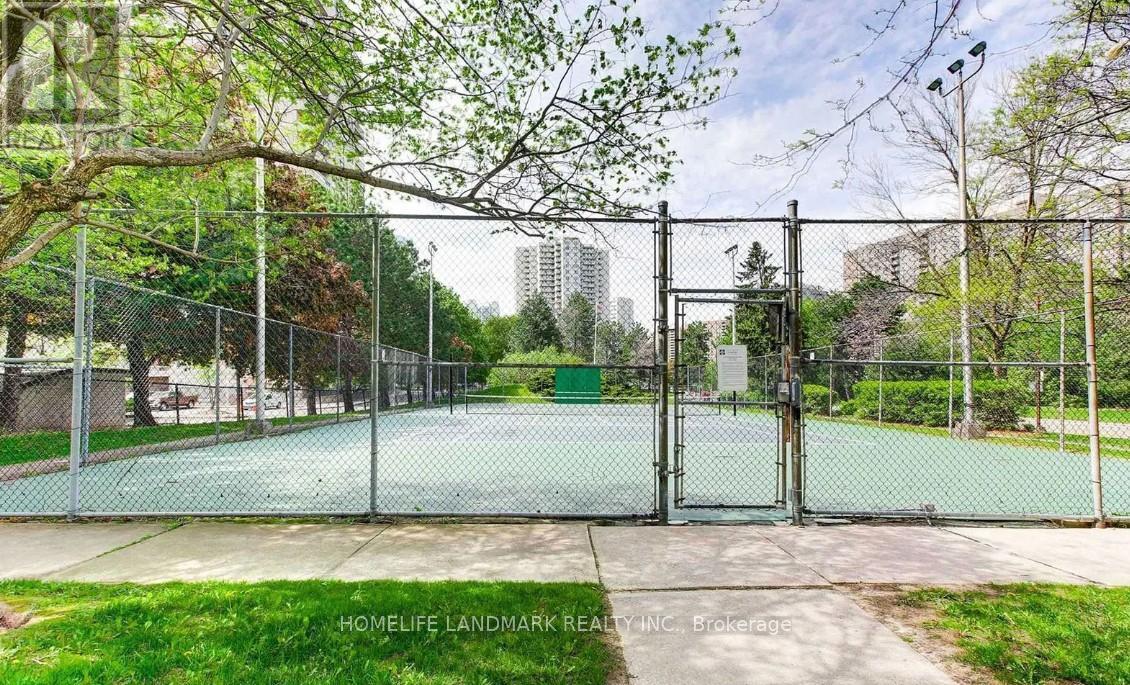 Photo 8 of 910 50 Elm Drive E, Mississauga ON