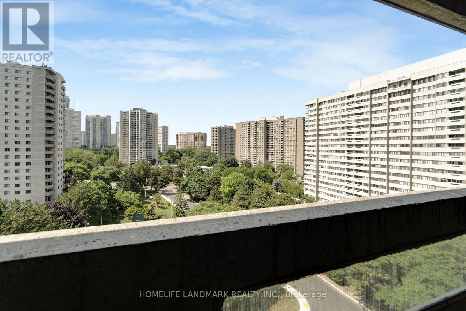Photo 36 of 910 50 Elm Drive E, Mississauga ON