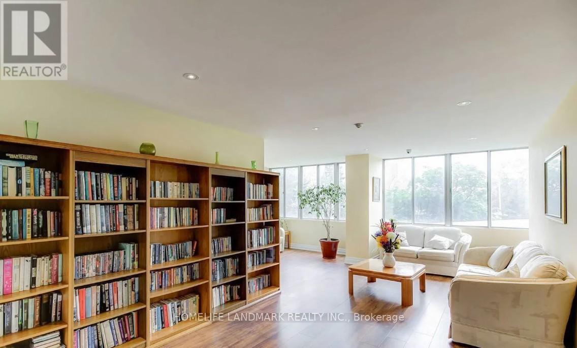 Photo 32 of 910 50 Elm Drive E, Mississauga ON