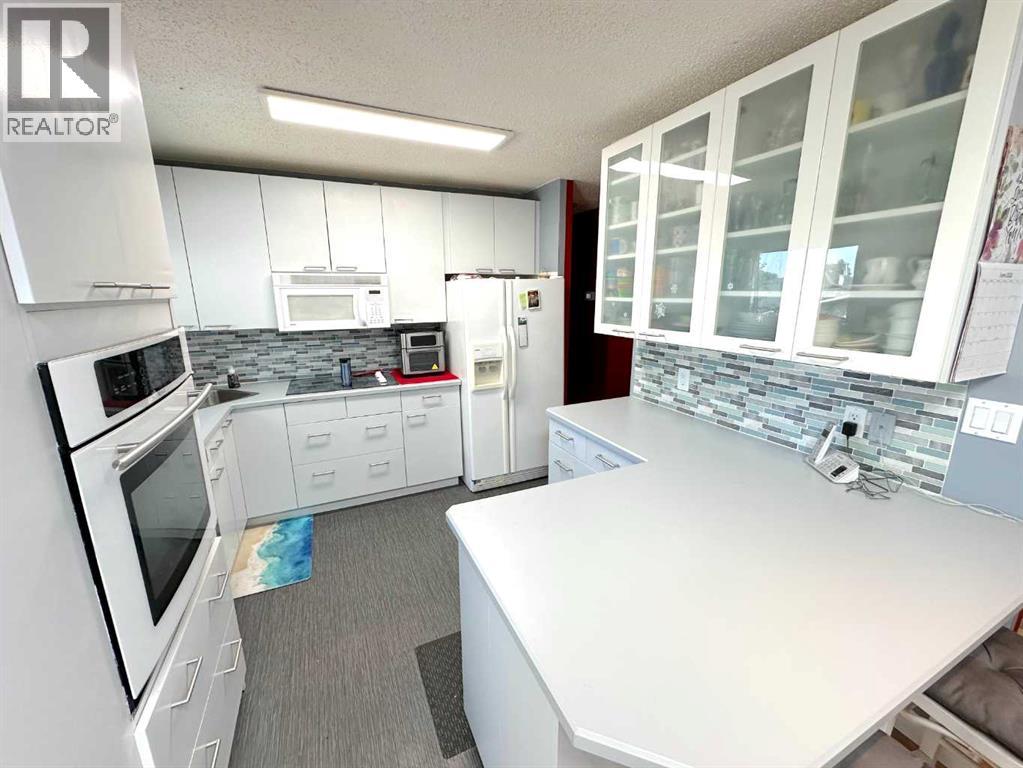 Photo 13 of 66 Niven Street, Red Deer AB