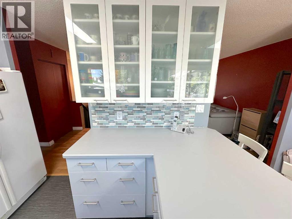 Photo 16 of 66 Niven Street, Red Deer AB