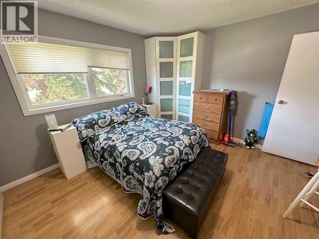 Photo 17 of 66 Niven Street, Red Deer AB