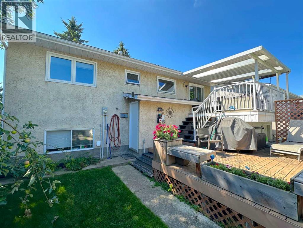 Photo 9 of 66 Niven Street, Red Deer AB