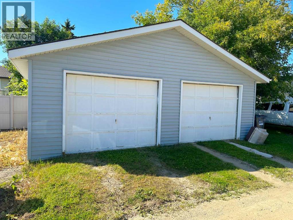 Photo 28 of 66 Niven Street, Red Deer AB