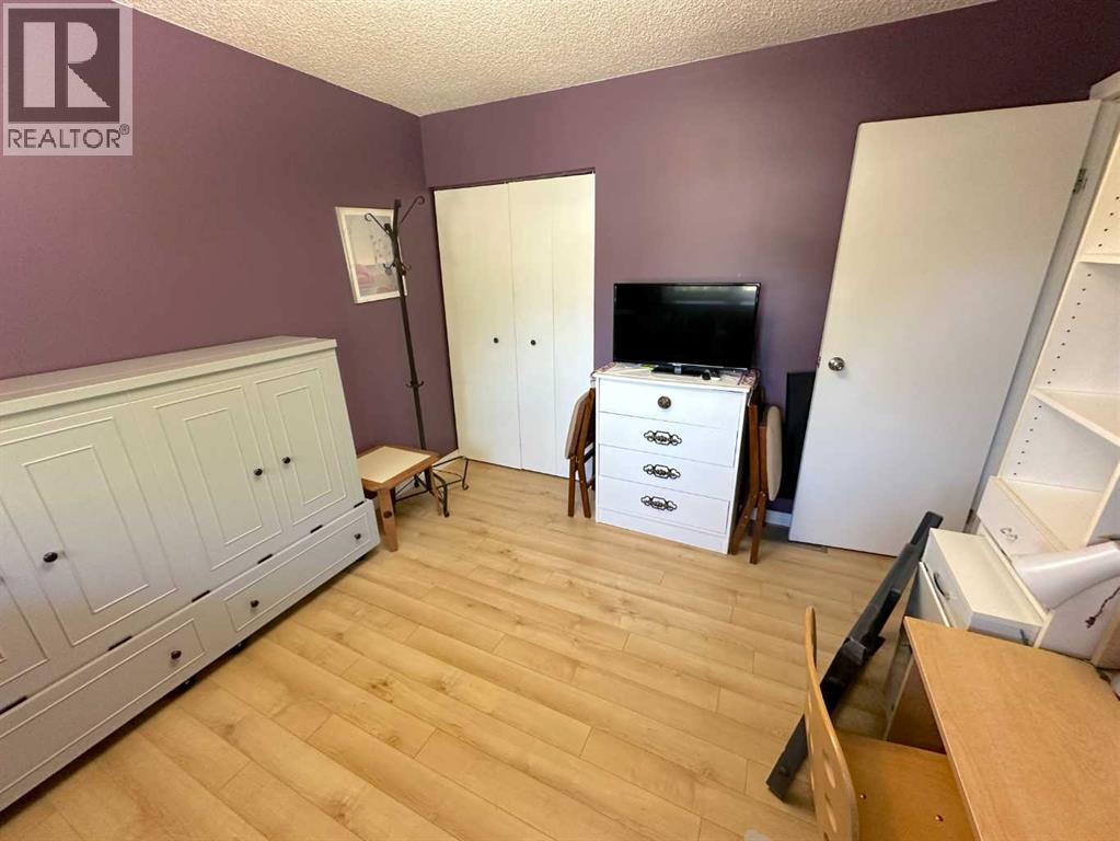 Photo 18 of 66 Niven Street, Red Deer AB