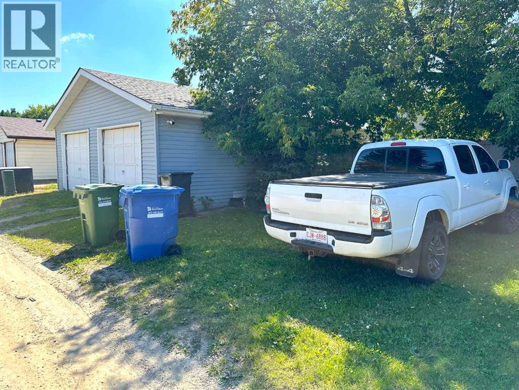 Photo 20 of 66 Niven Street, Red Deer AB