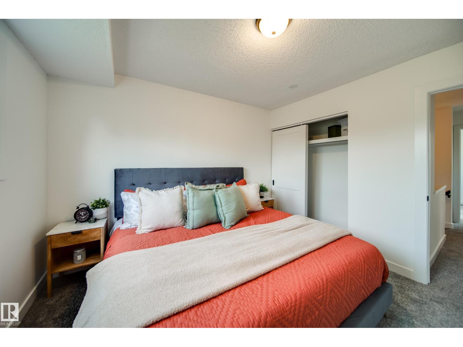 Photo 16 of 6098 Mill Woods Nw, Edmonton AB