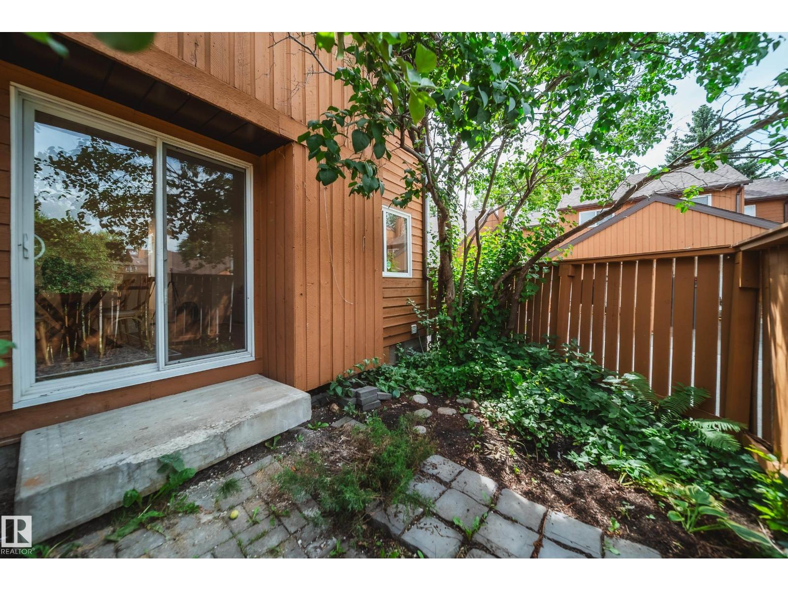 Photo 33 of 6098 Mill Woods Nw, Edmonton AB