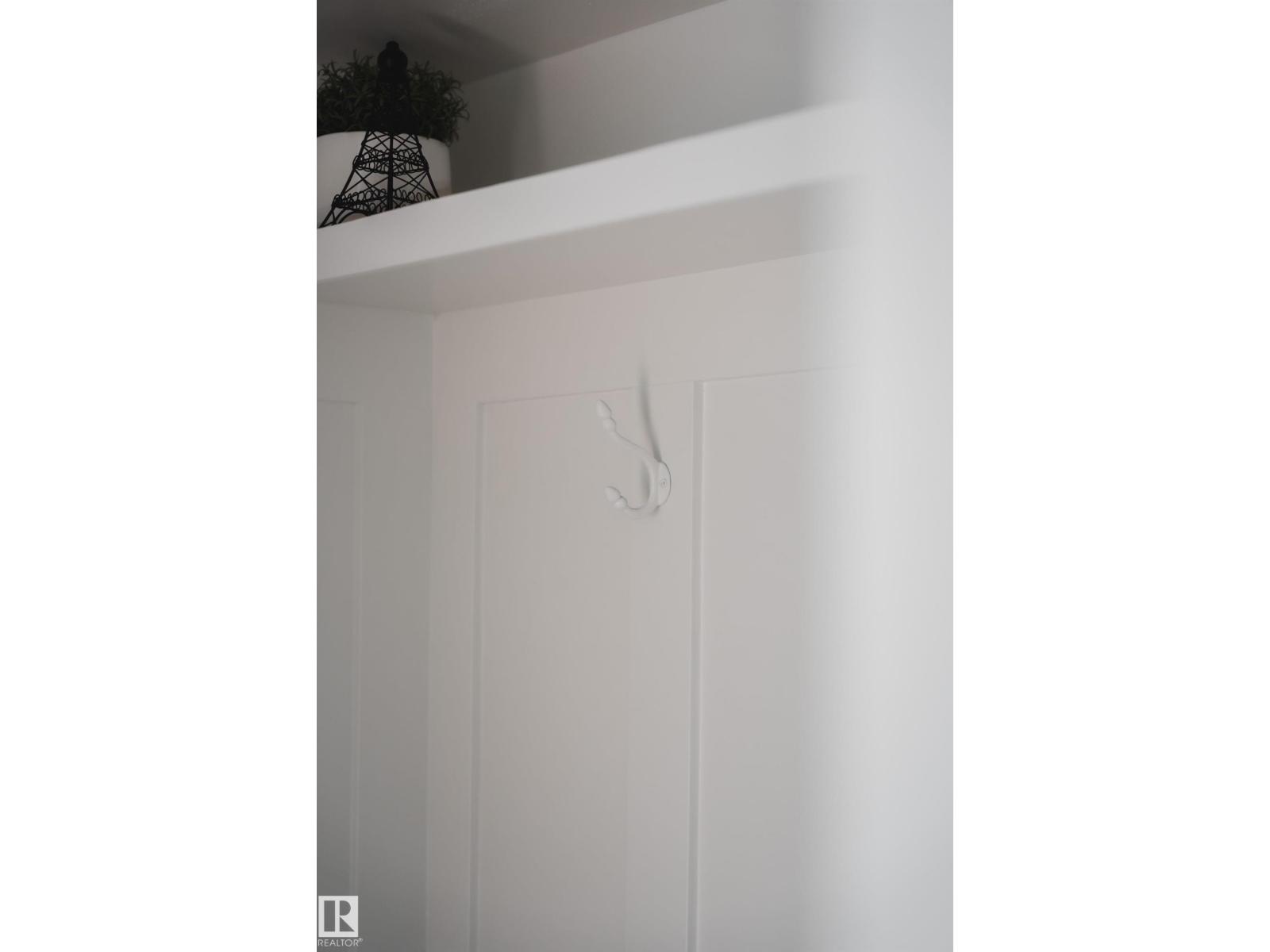 Photo 38 of 6098 Mill Woods Nw, Edmonton AB