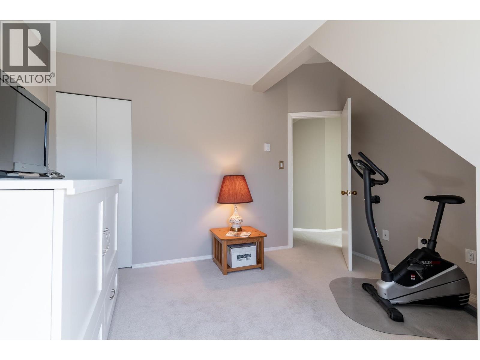 Photo 1 of 3 3980 Canada Way, Burnaby BC