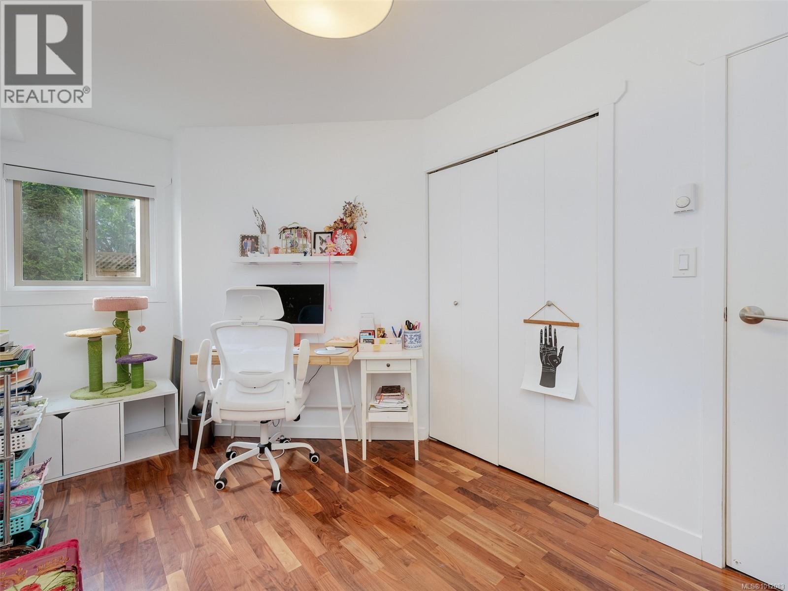 Photo 18 of 107 1241 Fairfield Rd, Victoria BC