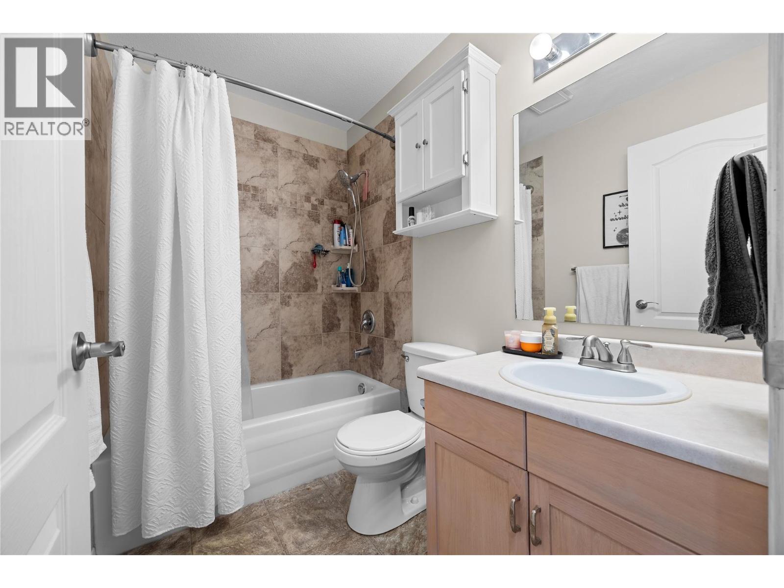 Photo 18 of 3160 Casorso Road Unit 412, Kelowna BC