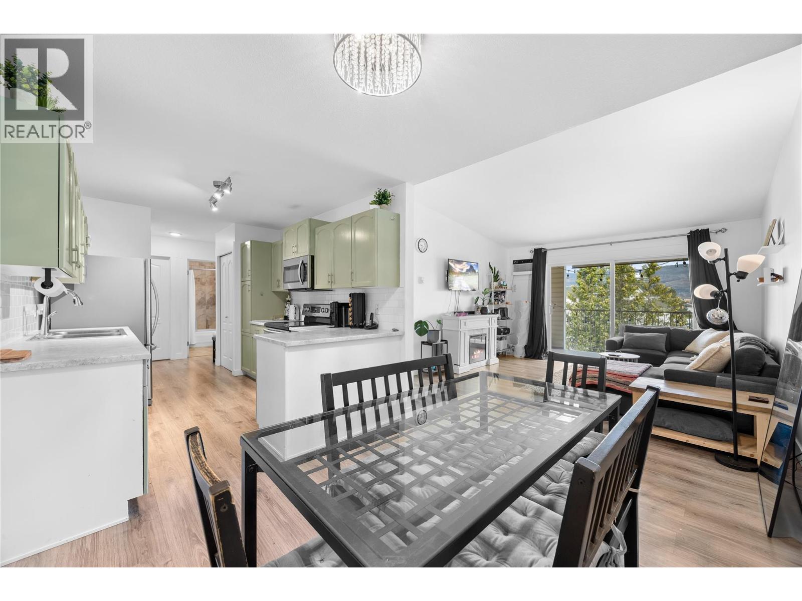 Photo 21 of 3160 Casorso Road Unit 412, Kelowna BC