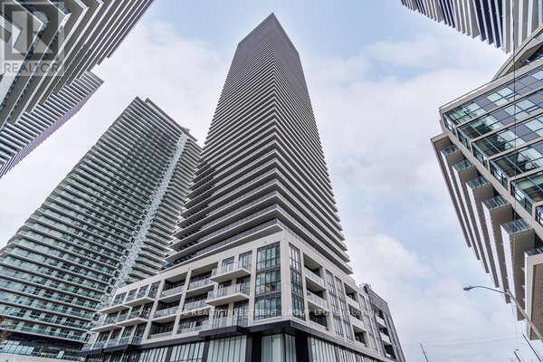 Photo 4 of 4007 70 Annie Craig Drive, Toronto ON