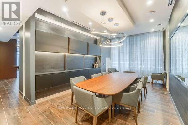 Photo 5 of 416 70 Annie Craig Drive, Toronto ON