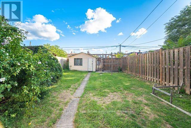 Photo 4 of 108 Case Street, Hamilton ON