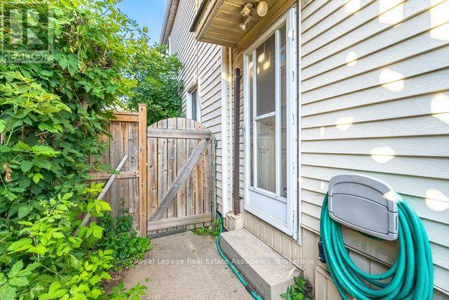 Photo 13 of 108 Case Street, Hamilton ON