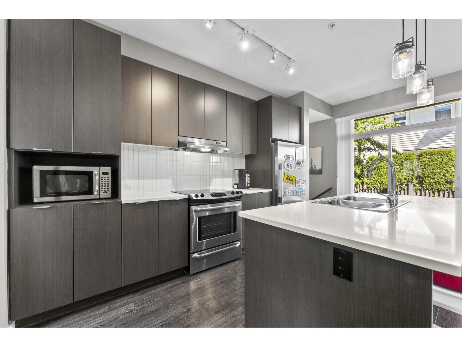 Photo 12 of 13 7848 209 Street, Langley BC