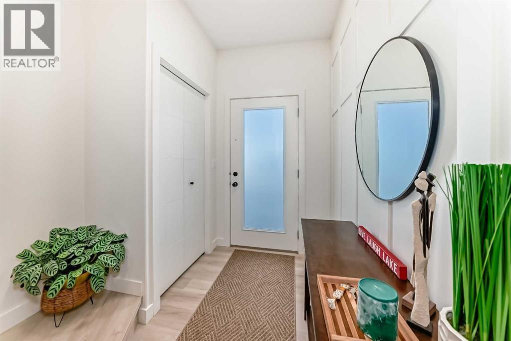 Photo 2 of 22 Vincent Gate, Sylvan Lake AB
