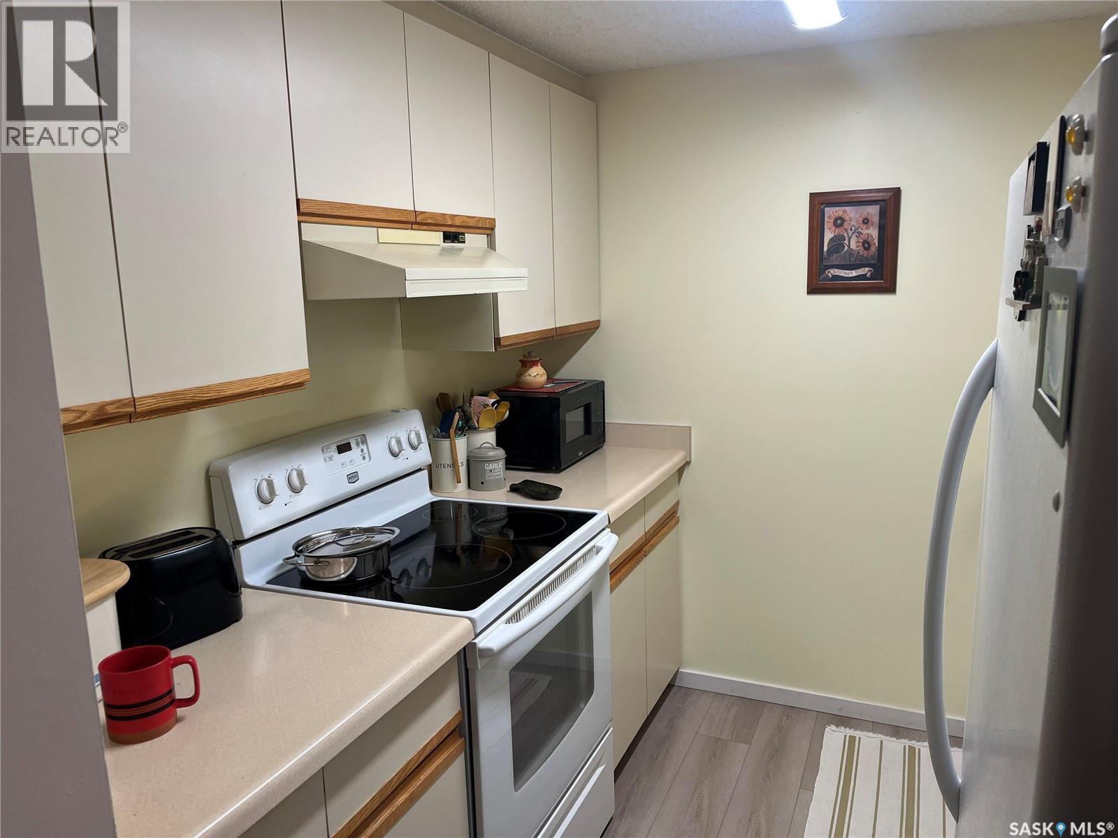 Photo 16 of 120 3410 Park Street, Regina SK