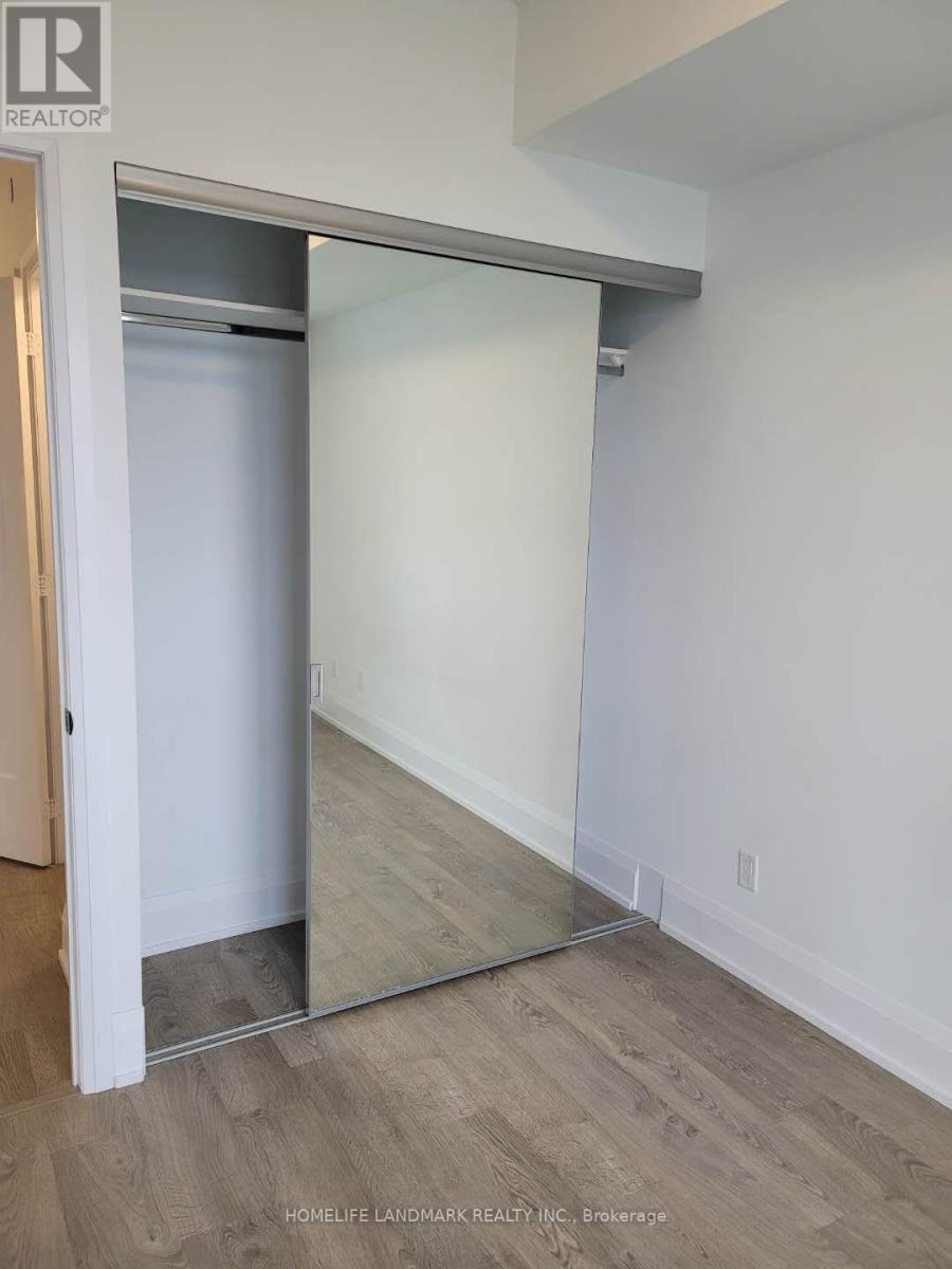 Photo 3 of 905 101 Erskine Avenue E, Toronto ON