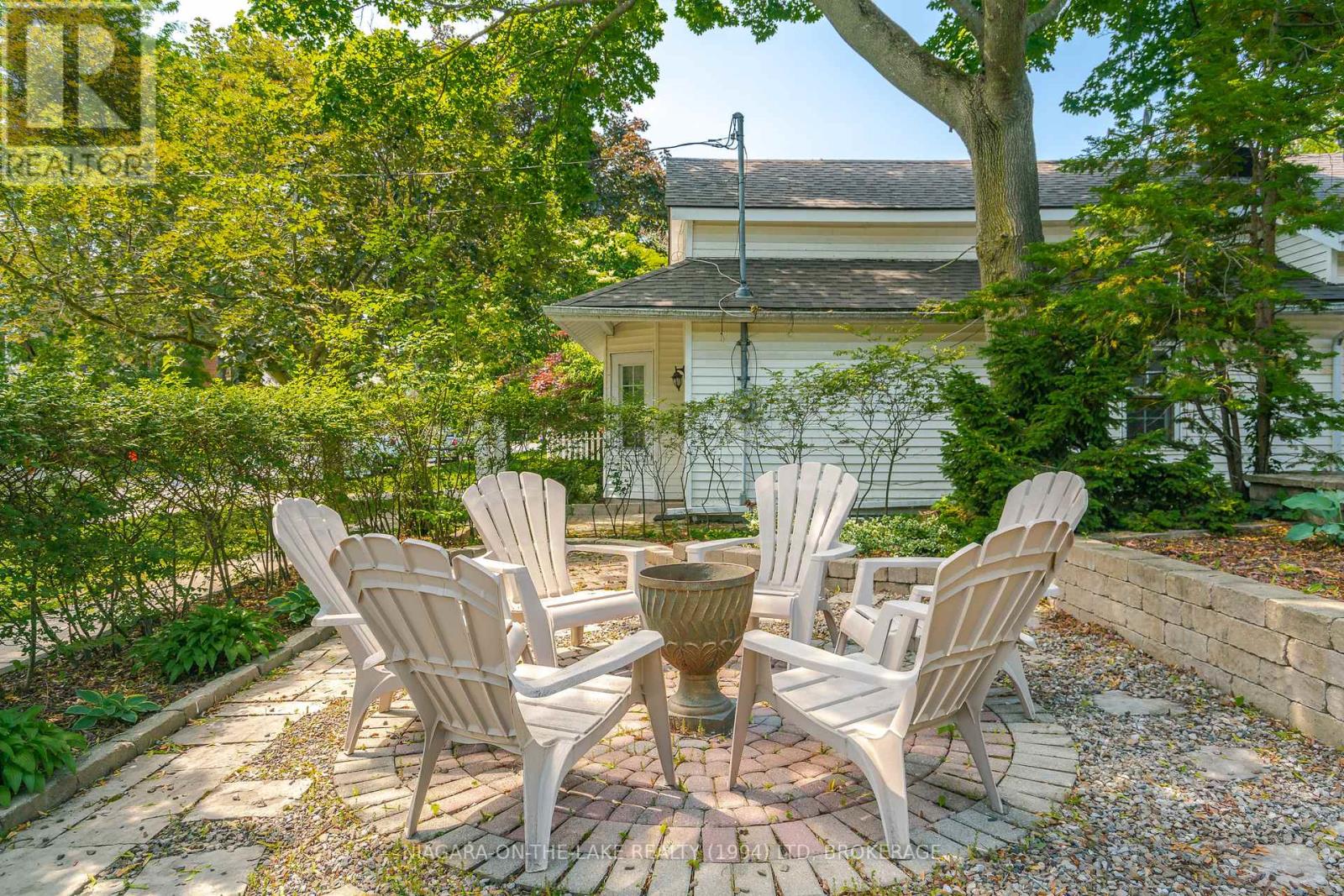 Photo 4 of 229 Victoria Street, Niagaraonthelake ON