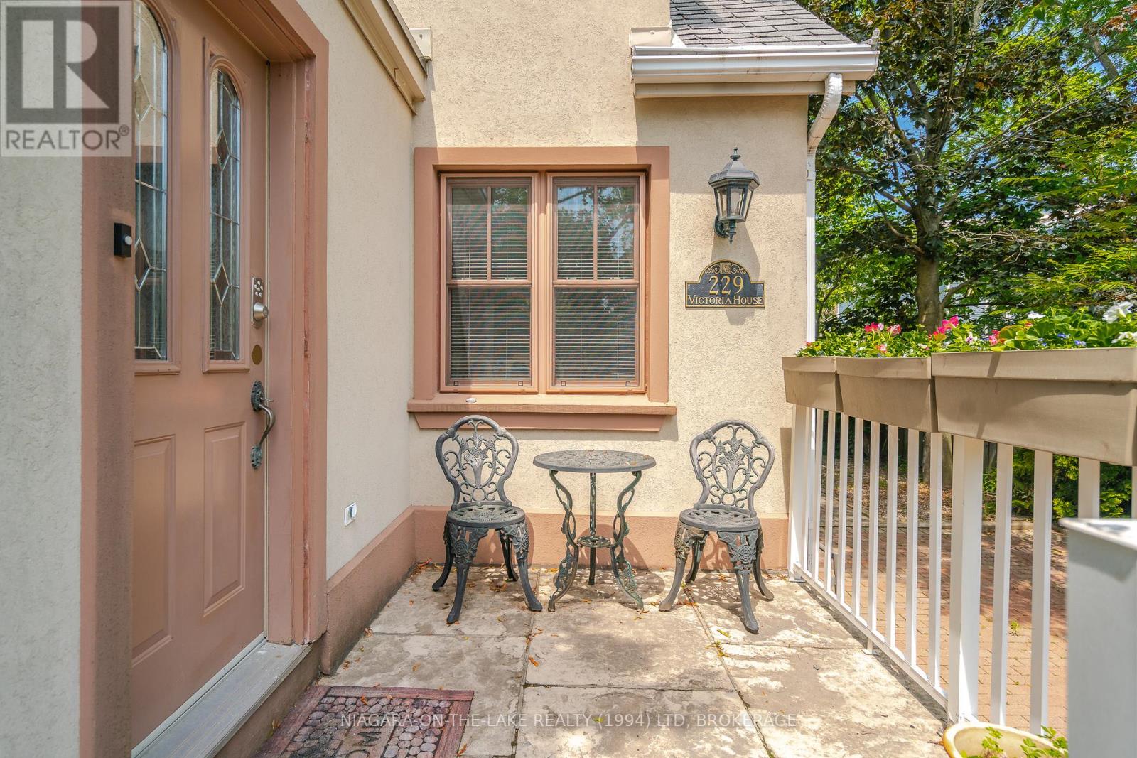 Photo 13 of 229 Victoria Street, Niagaraonthelake ON