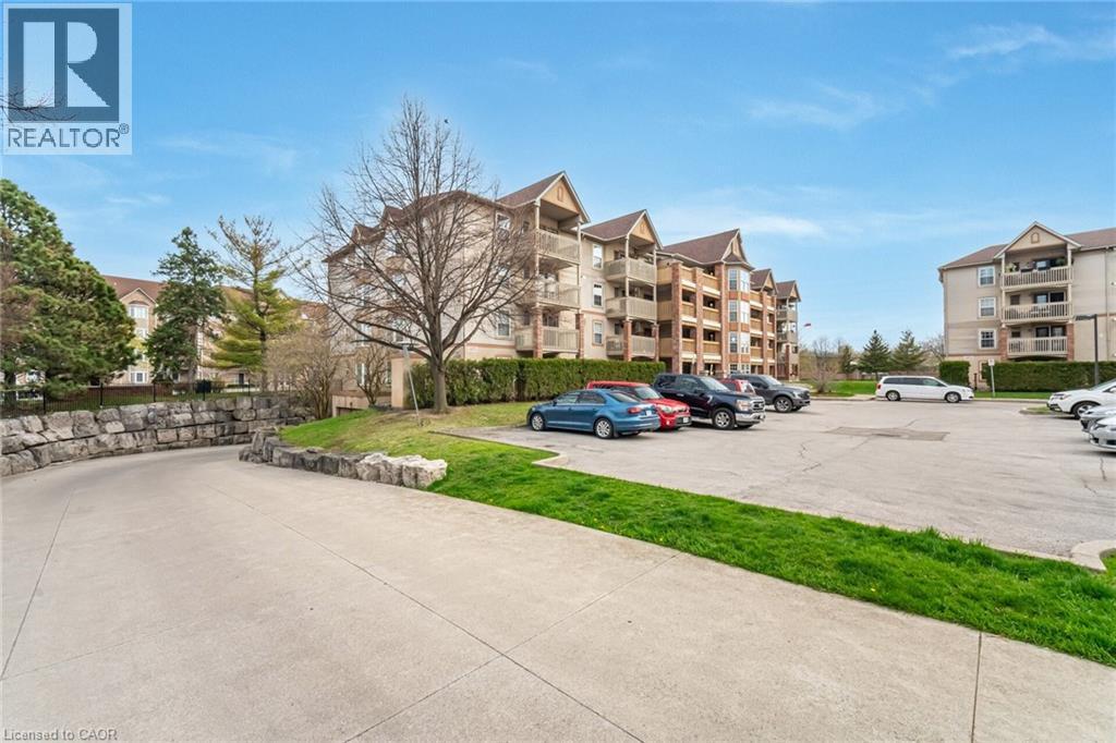Photo 7 of 4005 Kilmer Drive Unit 104, Burlington ON