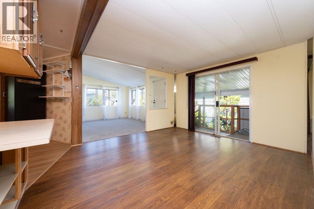 Photo 8 of 518 Tyee Court, North Vancouver BC