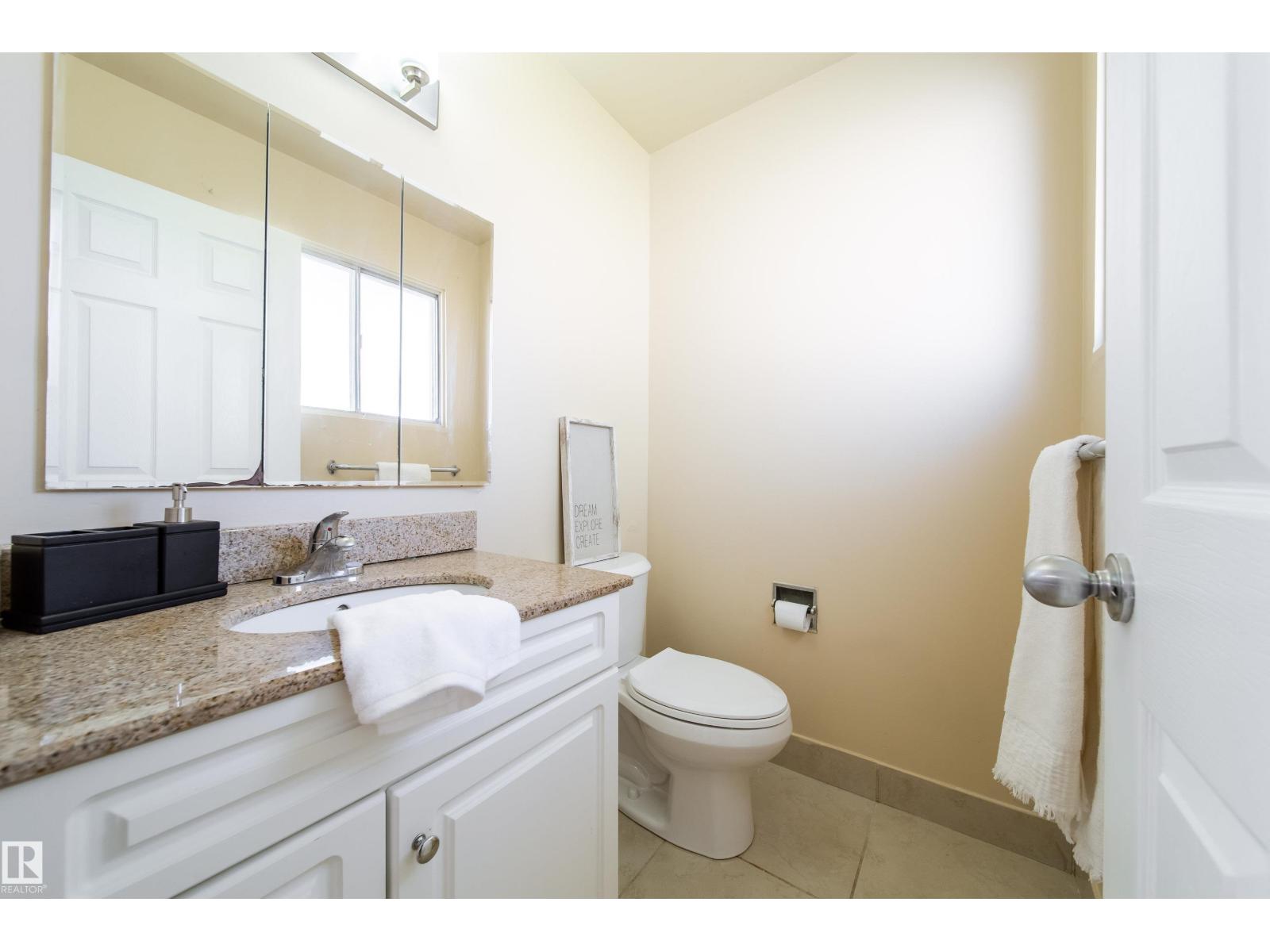 Photo 14 of 7808 22 Av Nw, Edmonton AB