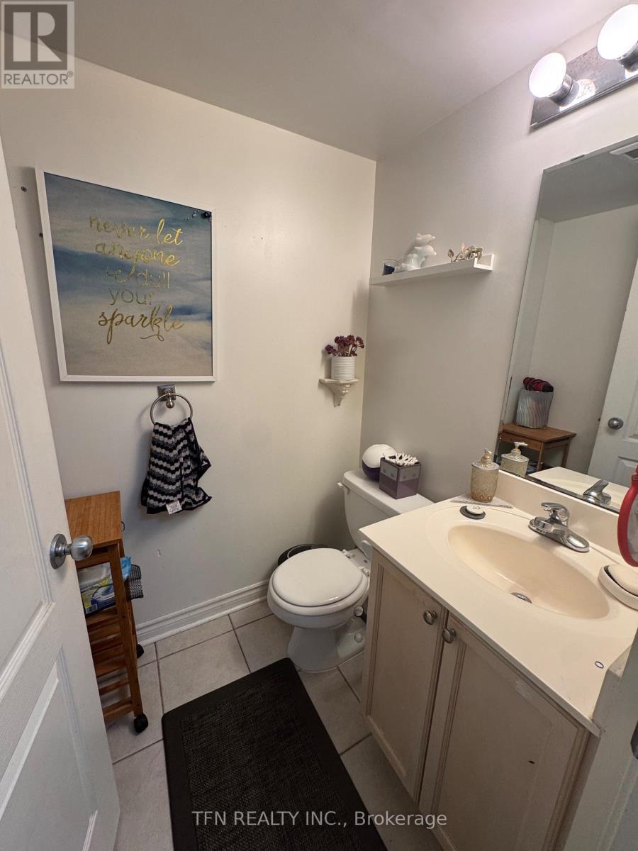 Photo 2 of 412 3 Rean Drive, Toronto ON