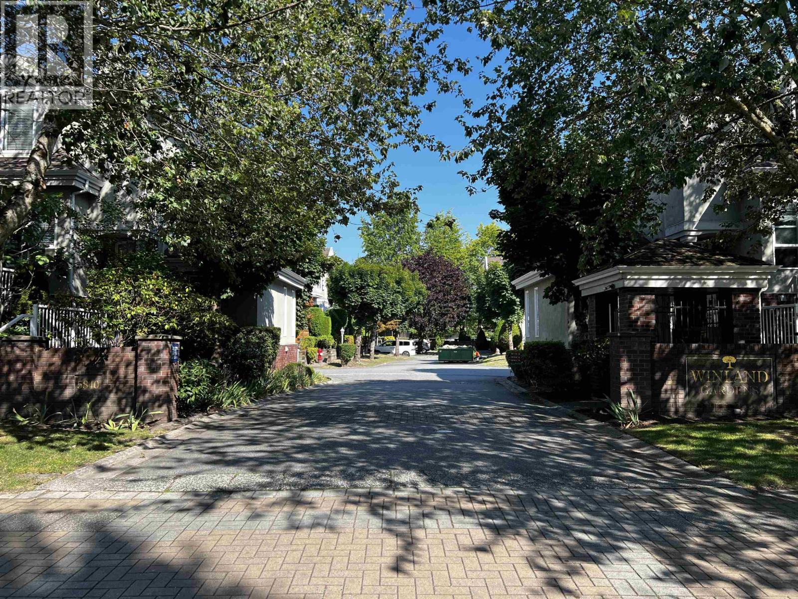Photo 11 of 51 5840 Dover Crescent, Richmond BC