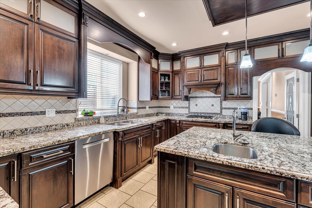 Photo 7 of 11655 72 Avenue, Delta BC