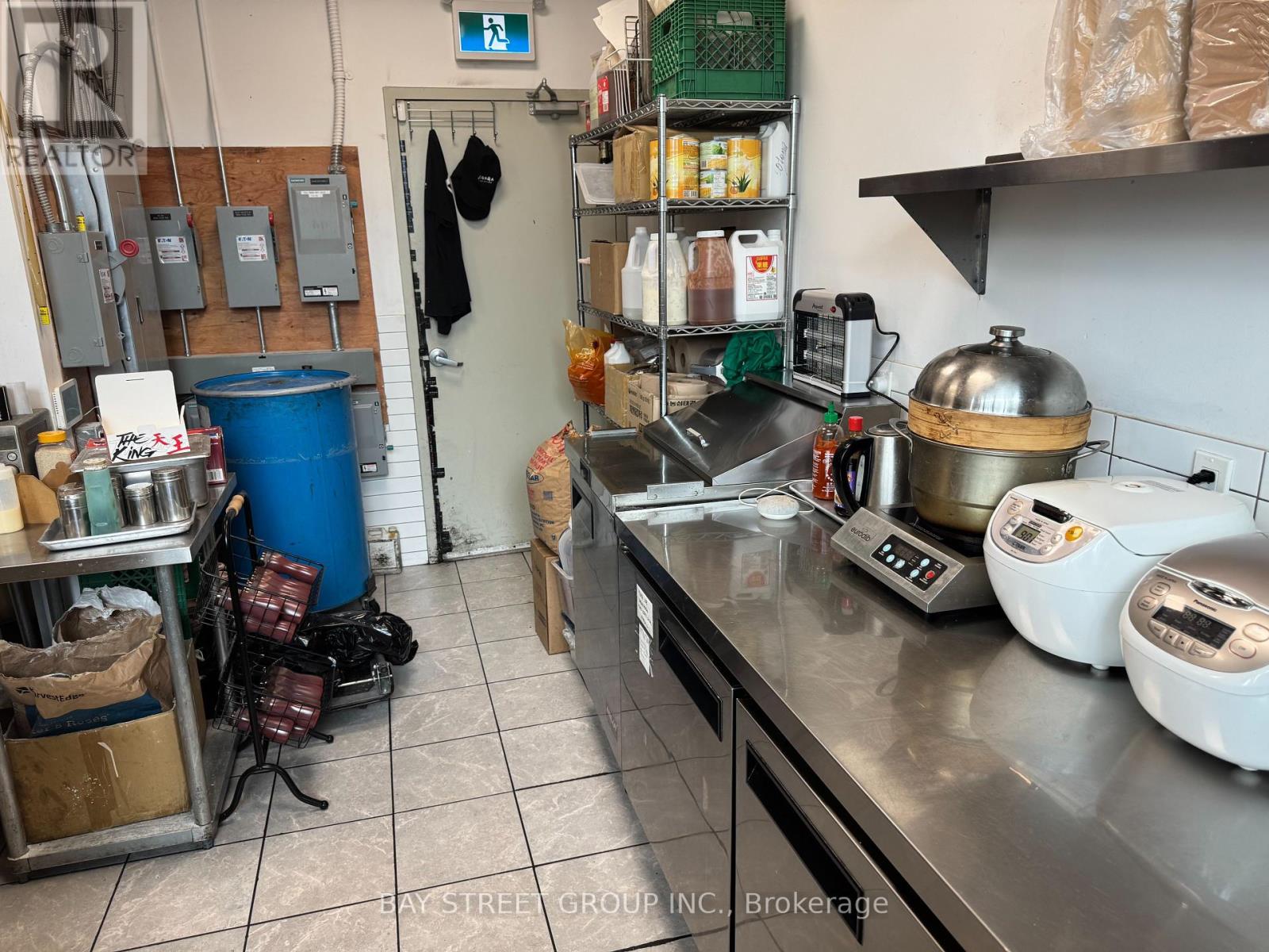 Photo 8 of 561 Curran Place, Mississauga ON