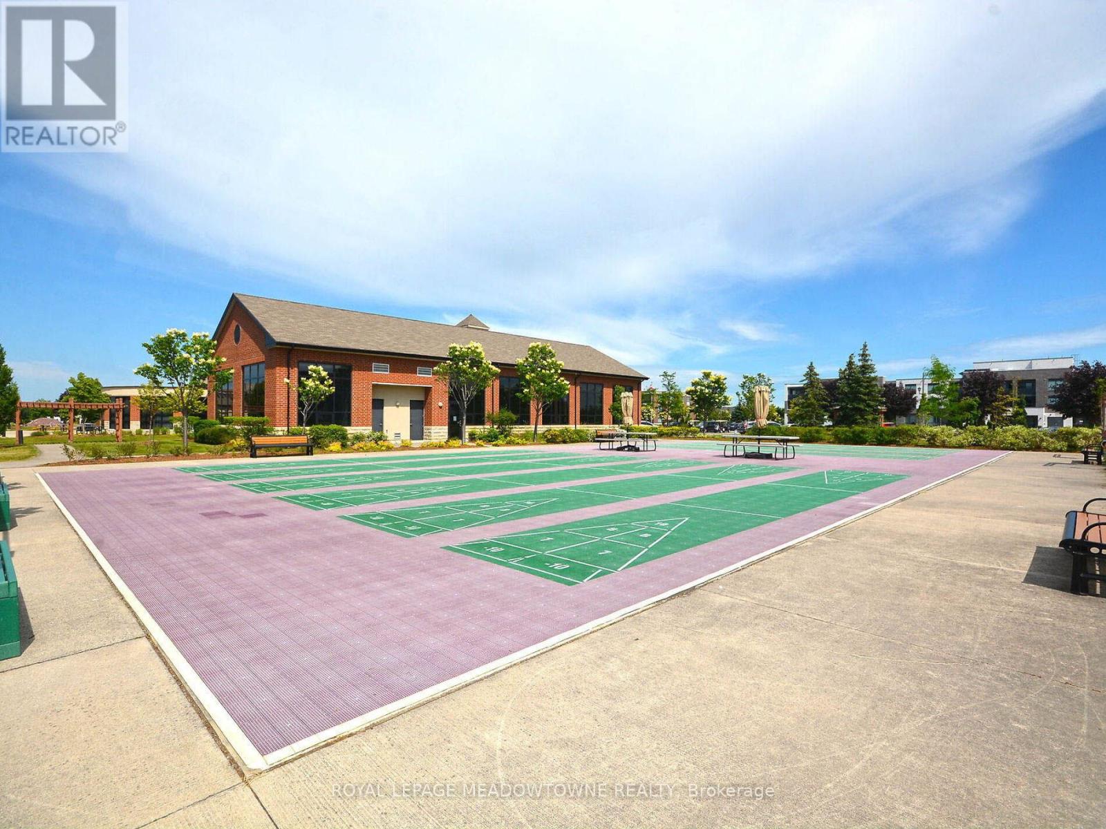 Photo 35 of 34 54 Locust Drive, Brampton ON